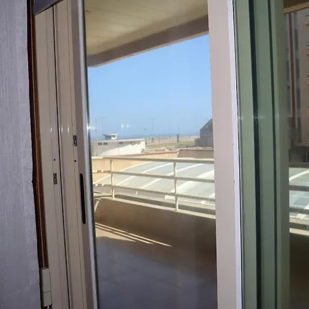 Pool And Sea View 50 M Sea Apartman