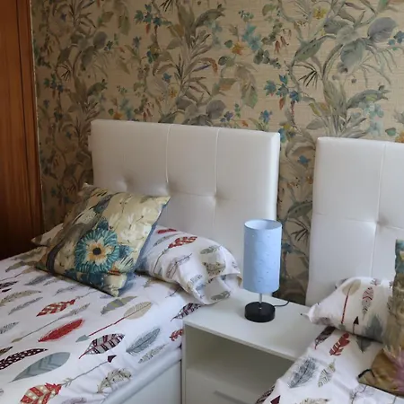 Pool And Sea View 50 M Sea Apartman *